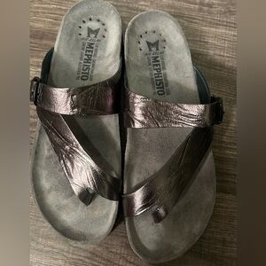 MEPHISTO Helen Silver Sandals-excellent rating!